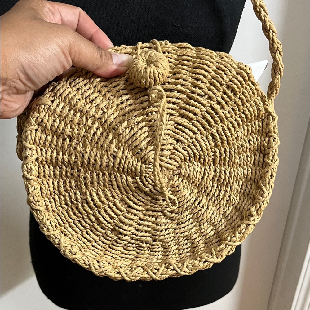Stylish Tan Woven Round Bag